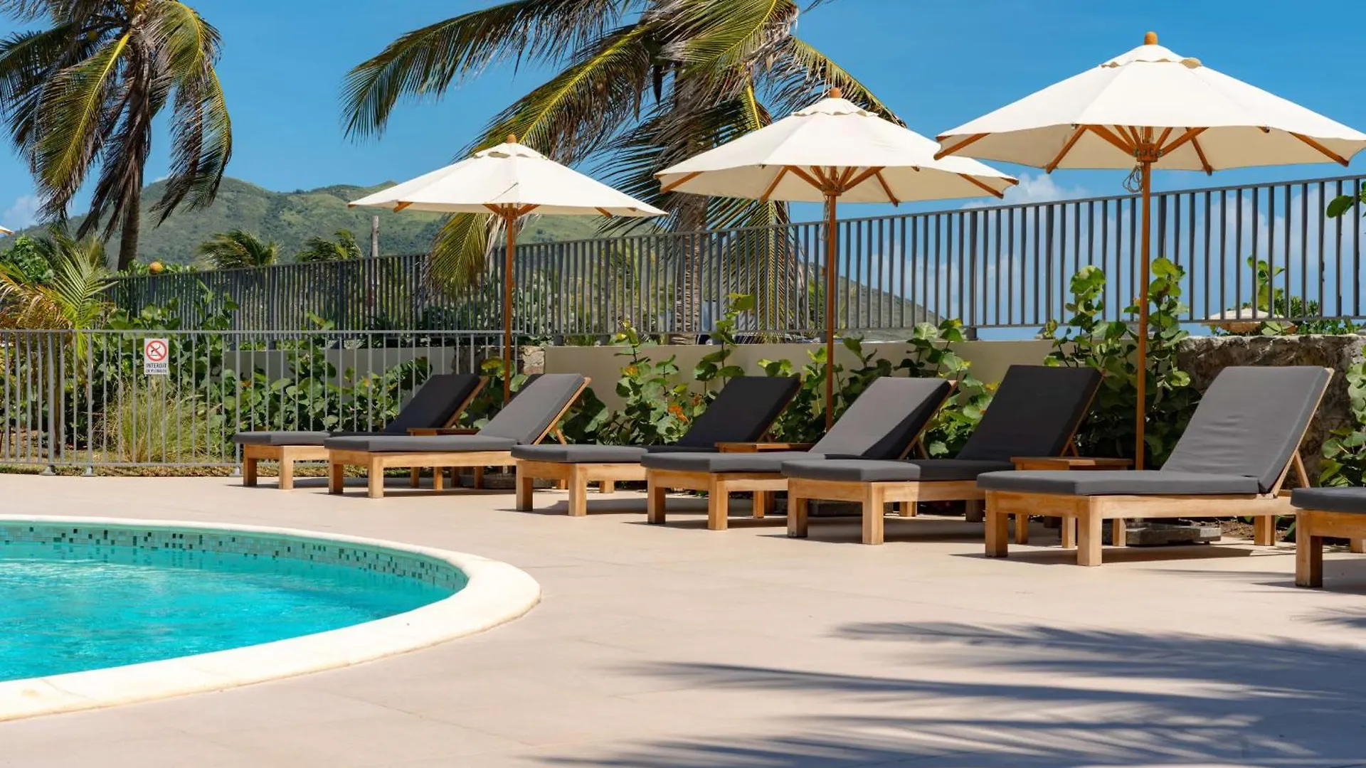 Apartment Luxueux Duplex A Orient Bay Avec Piscine Et Plage